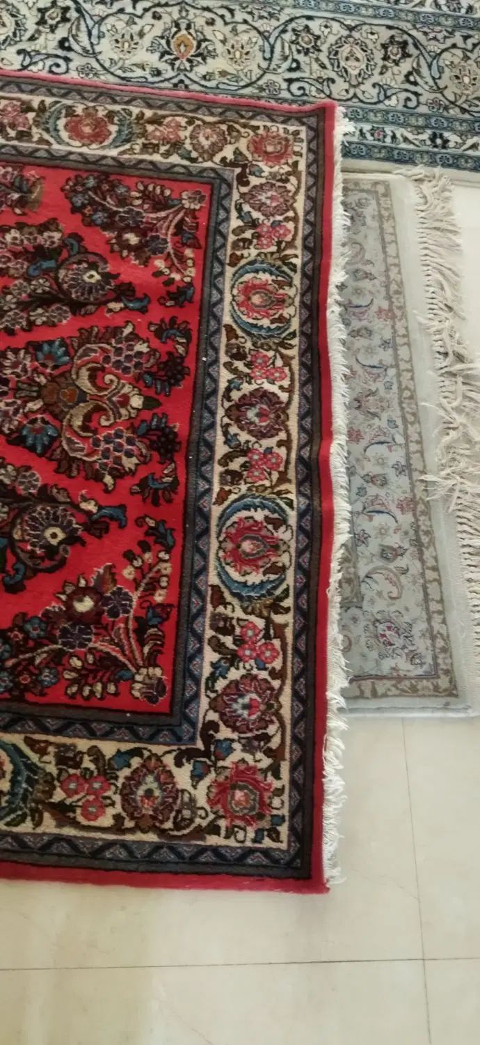 فرش دستباف اراک قدیمی و یک جفت پشتی قدیمی|فرش|تهران, نارمک جنوبی|دیوار