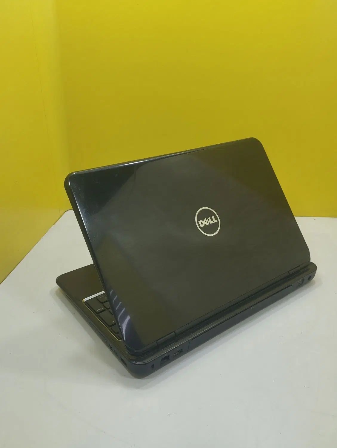 لپتاپ دل i5 گرافیک یک گیگ  رم 8G|رایانه همراه|مشهد, ادیب نیشابوری (شهرک غرب)|دیوار