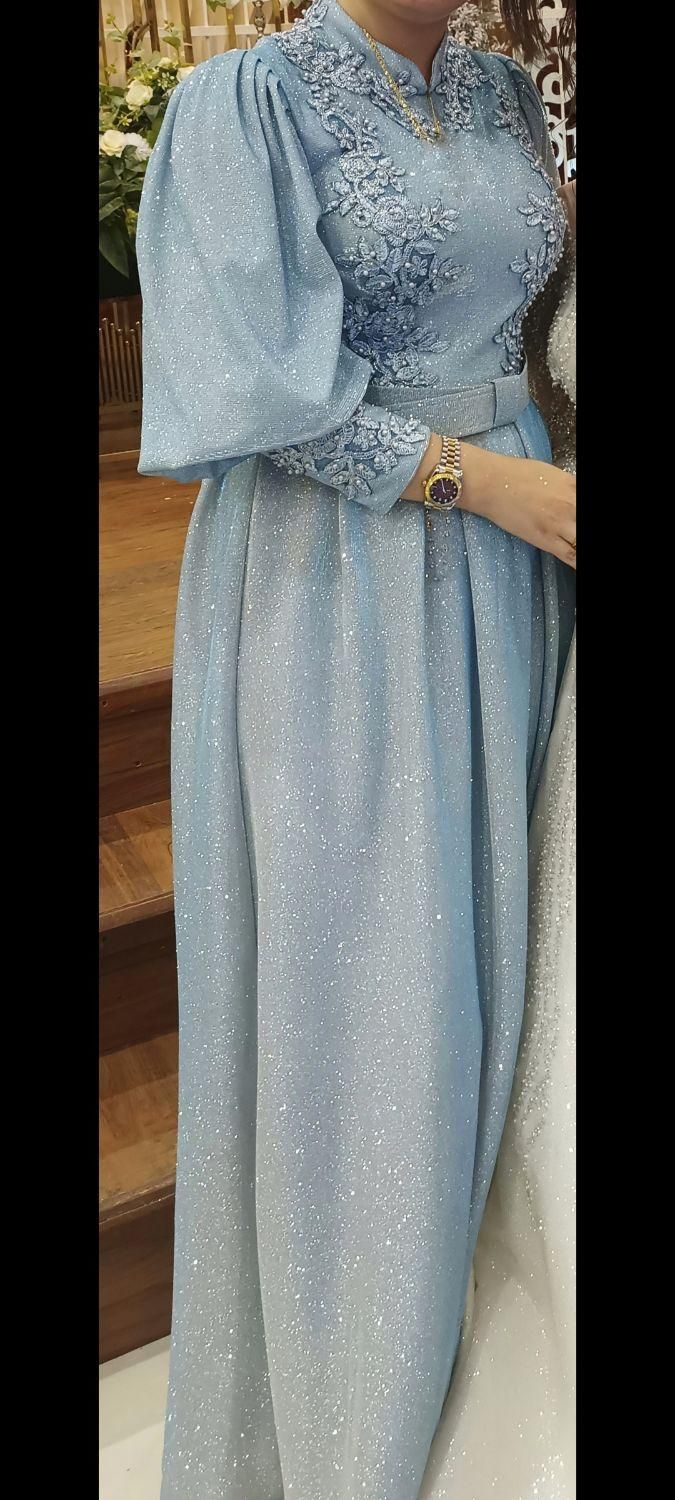 لباس مجلسی|لباس|رباطکریم, رباطکریم|دیوار