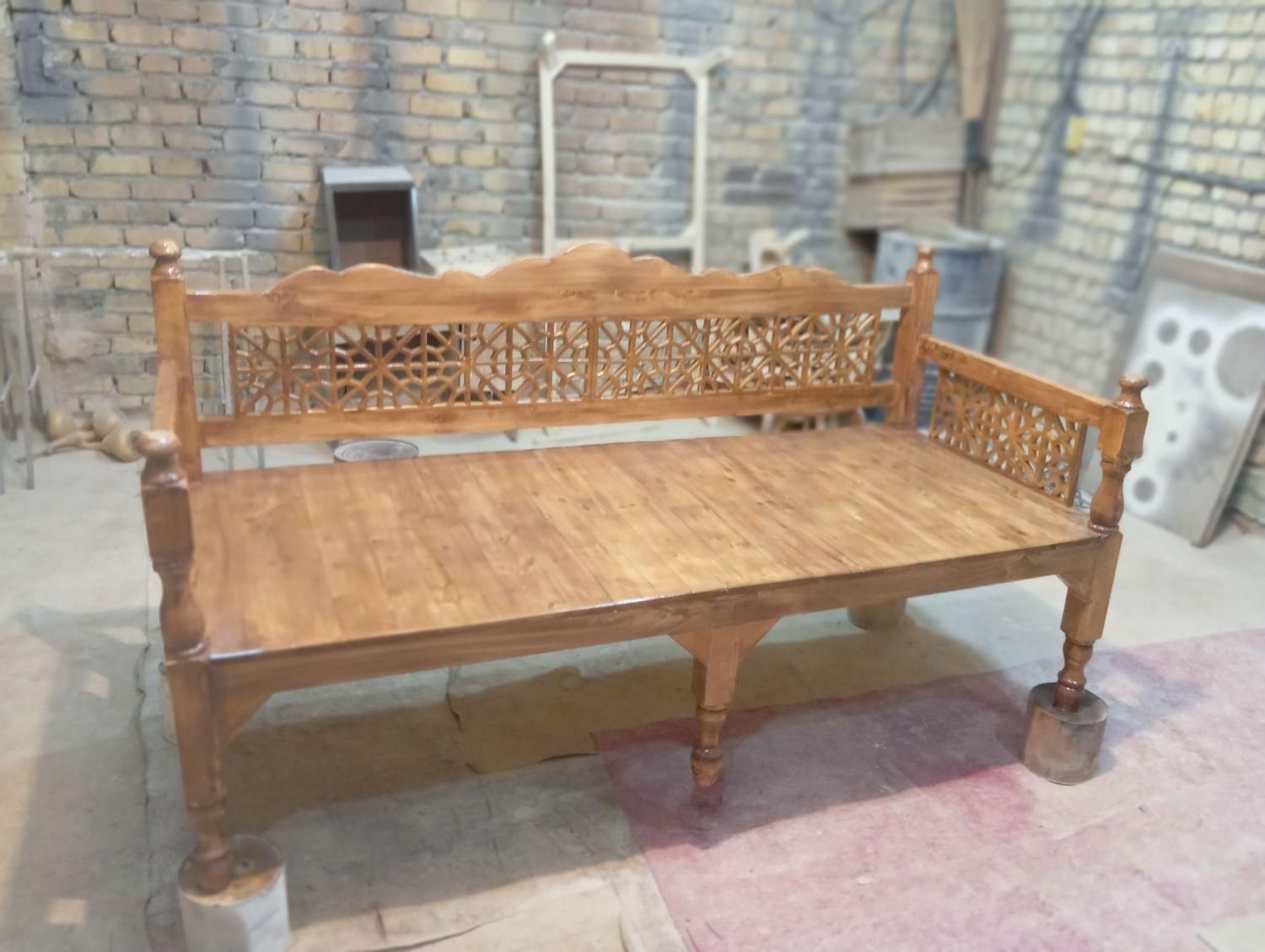 تخت سنتی *مدل خان نشین *کد00|مبلمان خانگی و میز عسلی|قم, قلعه صدری|دیوار