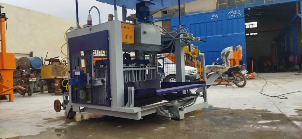 دستگاه سینی دار نیمه اتومات بلوک زن|ماشین‌آلات صنعتی|ایلام, |دیوار