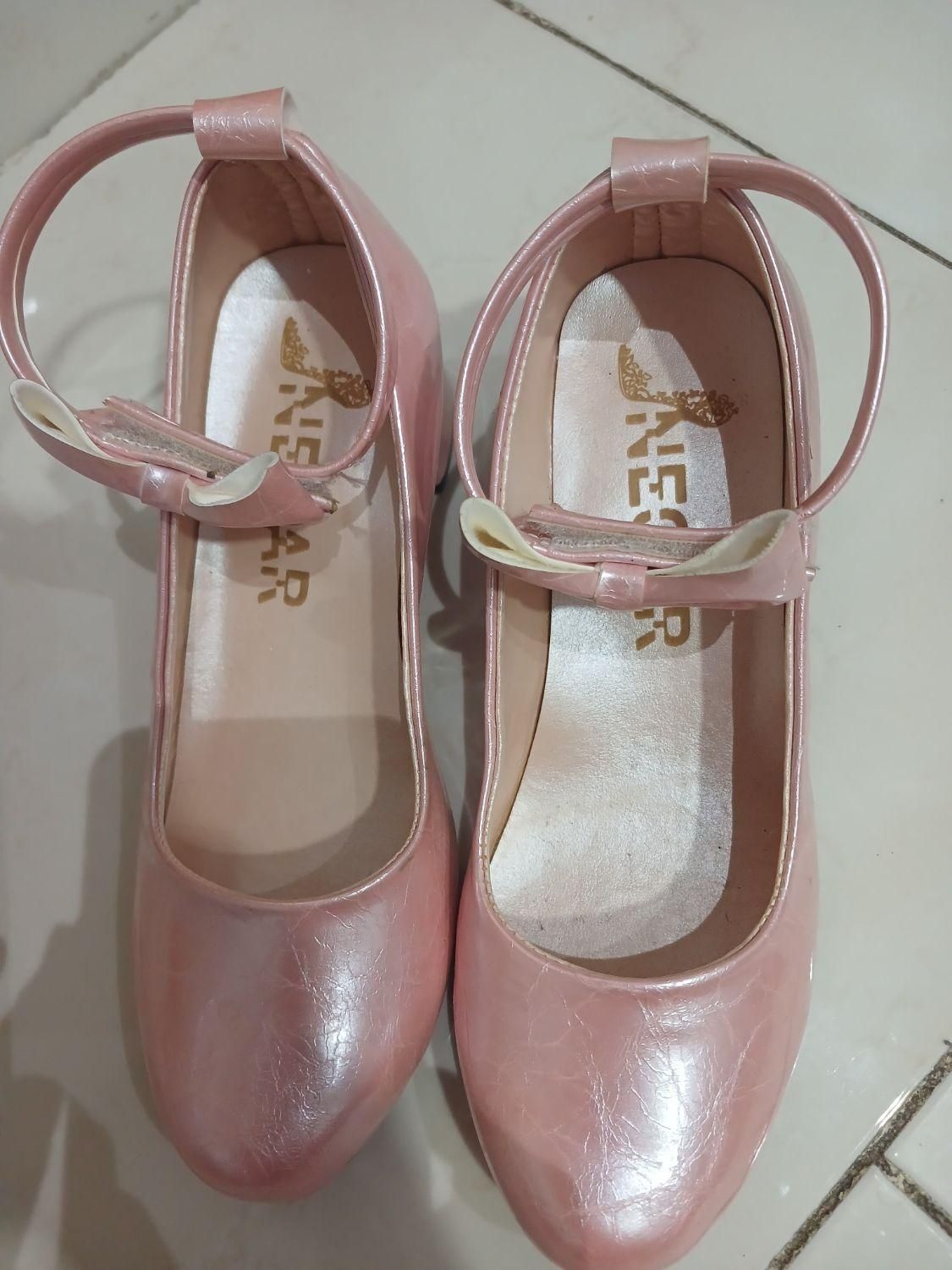 کفش مجلسی دخترانه|کیف، کفش، کمربند|اندیشه, اندیشه فاز ۱|دیوار