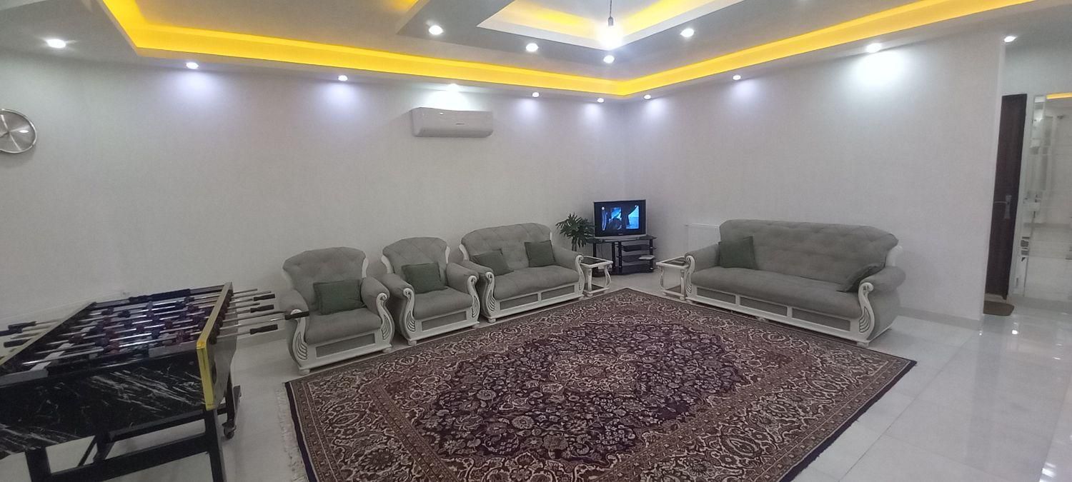 اجاره ویلا تمیز با فوتبال دستی|اجارهٔ کوتاه‌مدت ویلا و باغ|خمام, |دیوار