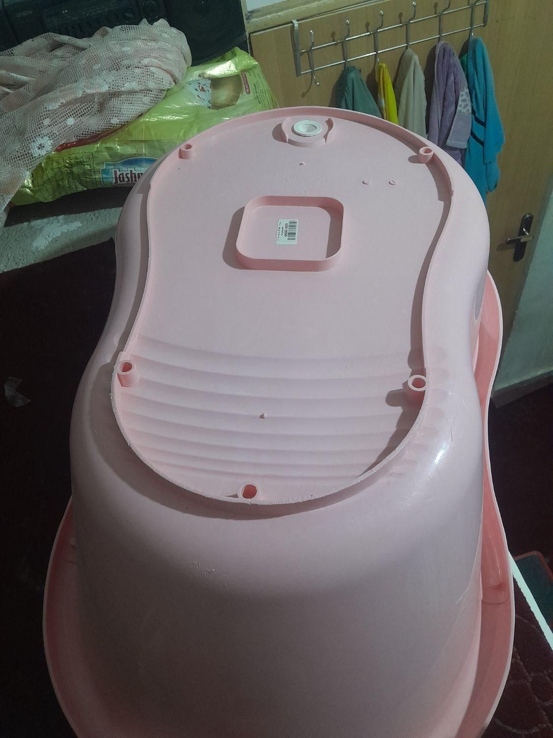 استخر بچه|اسباببازی بچه|هشتگرد, هشتگرد قدیم|دیوار