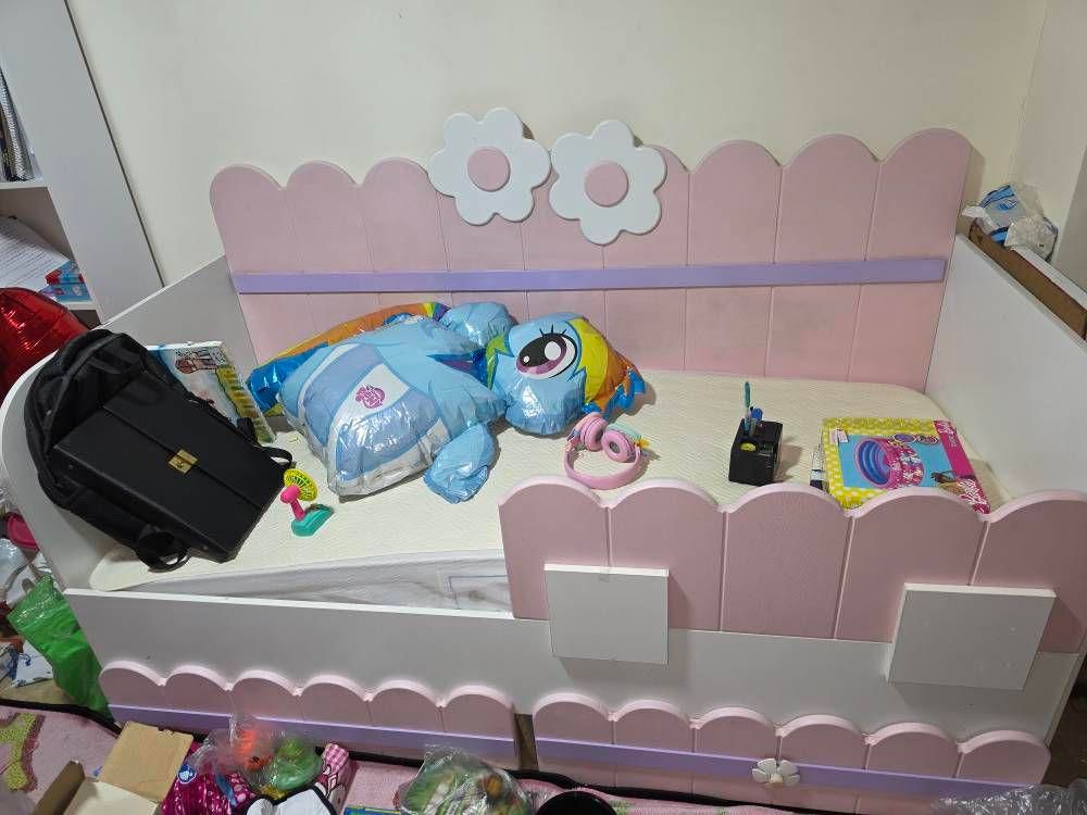 تخت خواب کودک|تخت و سرویس خواب|کوهدشت, |دیوار