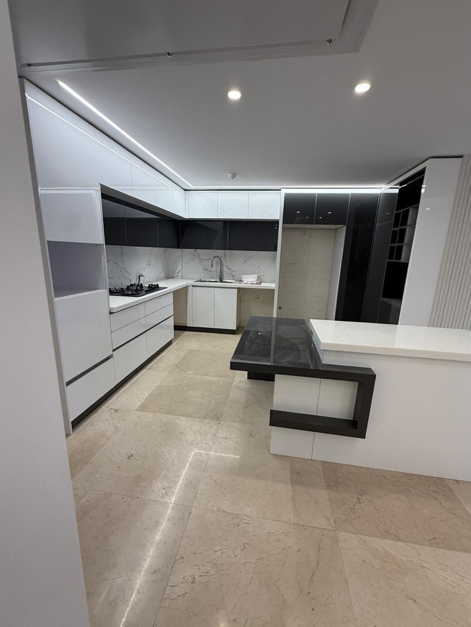 ۱۴۱ متر نوساز /۳ خواب/ مستوفی / ۲ پارکینگ|فروش آپارتمان|تهران, یوسفآباد|دیوار