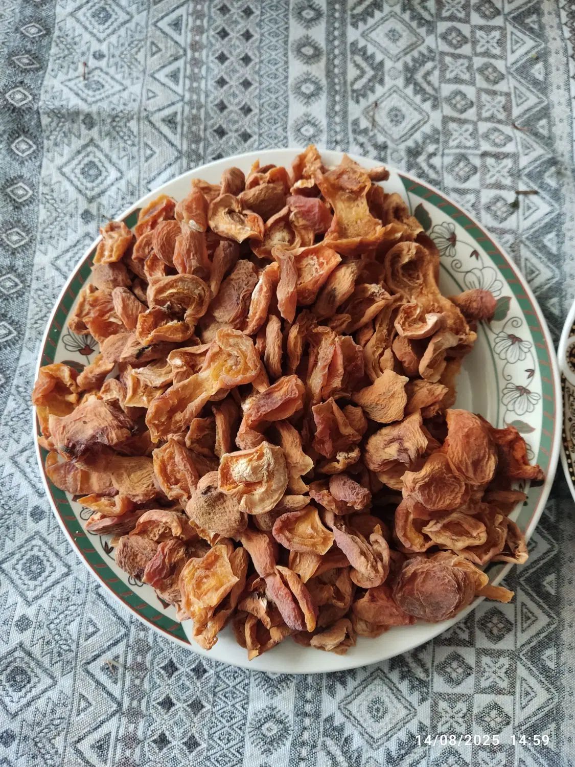 آلوچه ملس ۱۴۵۰۰۰و برگه زردآلو ۱۹۰۰۰۰|خوردنی و آشامیدنی|تهران, شهرک ولیعصر شمالی|دیوار