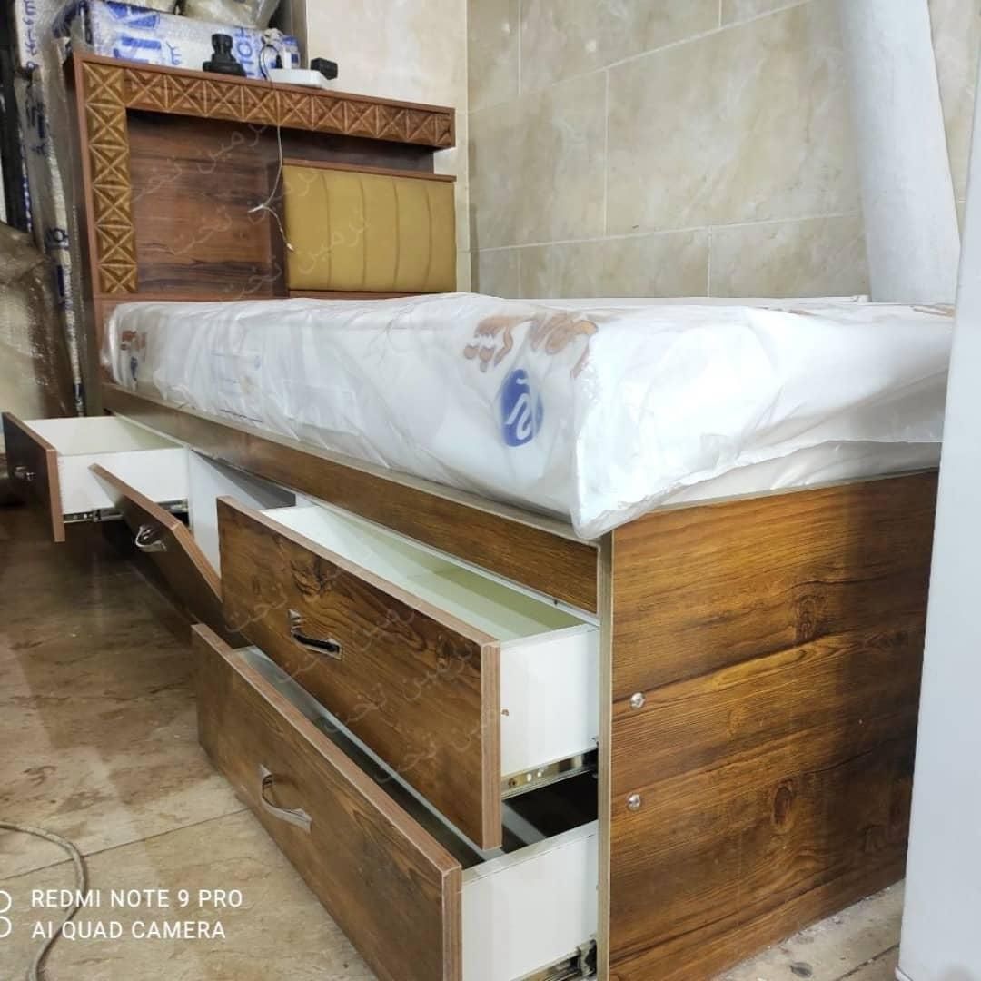 تخت خواب تک نفره کلاسیک|تخت و سرویس خواب|کرج, ساسانی (قلمستان)|دیوار