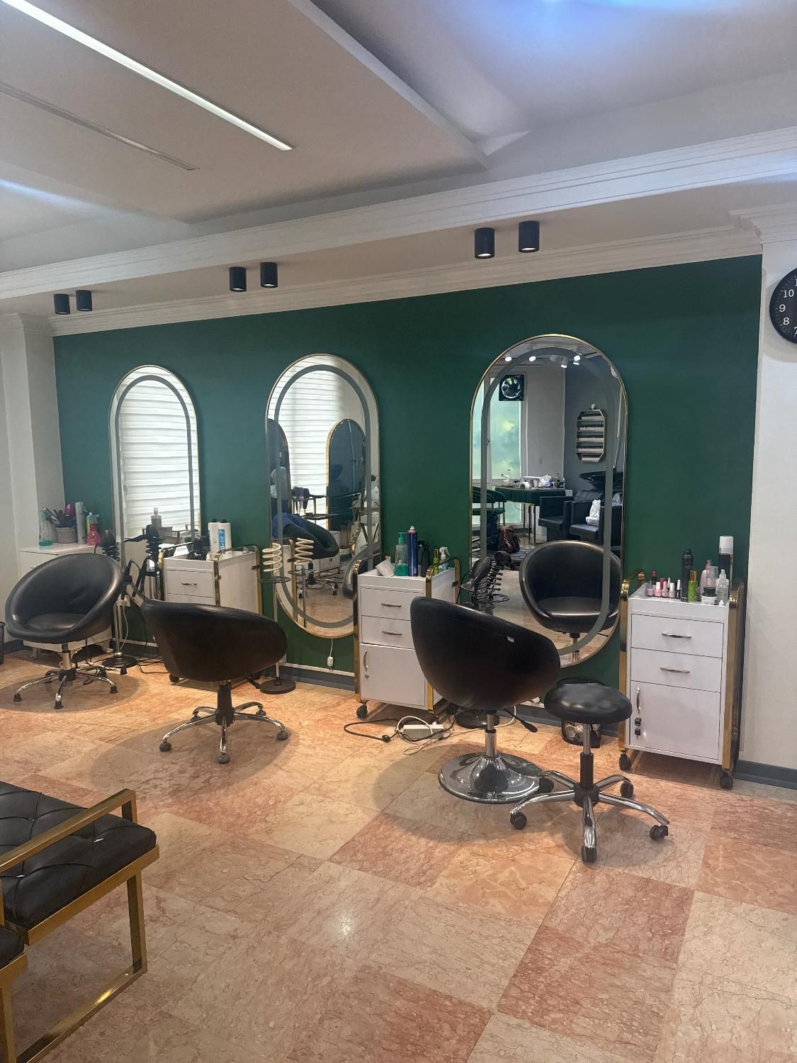 دستیار کراتین|استخدام درمانی، زیبایی، بهداشتی|تهران, سعادتآباد|دیوار