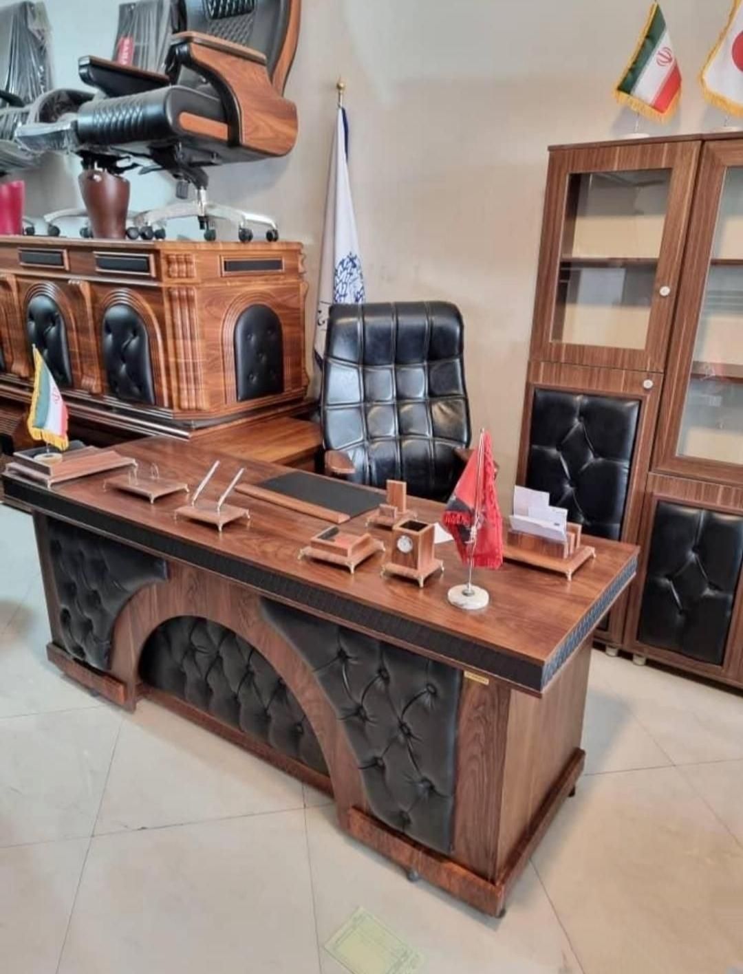 میز شل اداری + مبل پاندا +مدیریت صندلی توری منشی +|دفتر کار|ارومیه, |دیوار