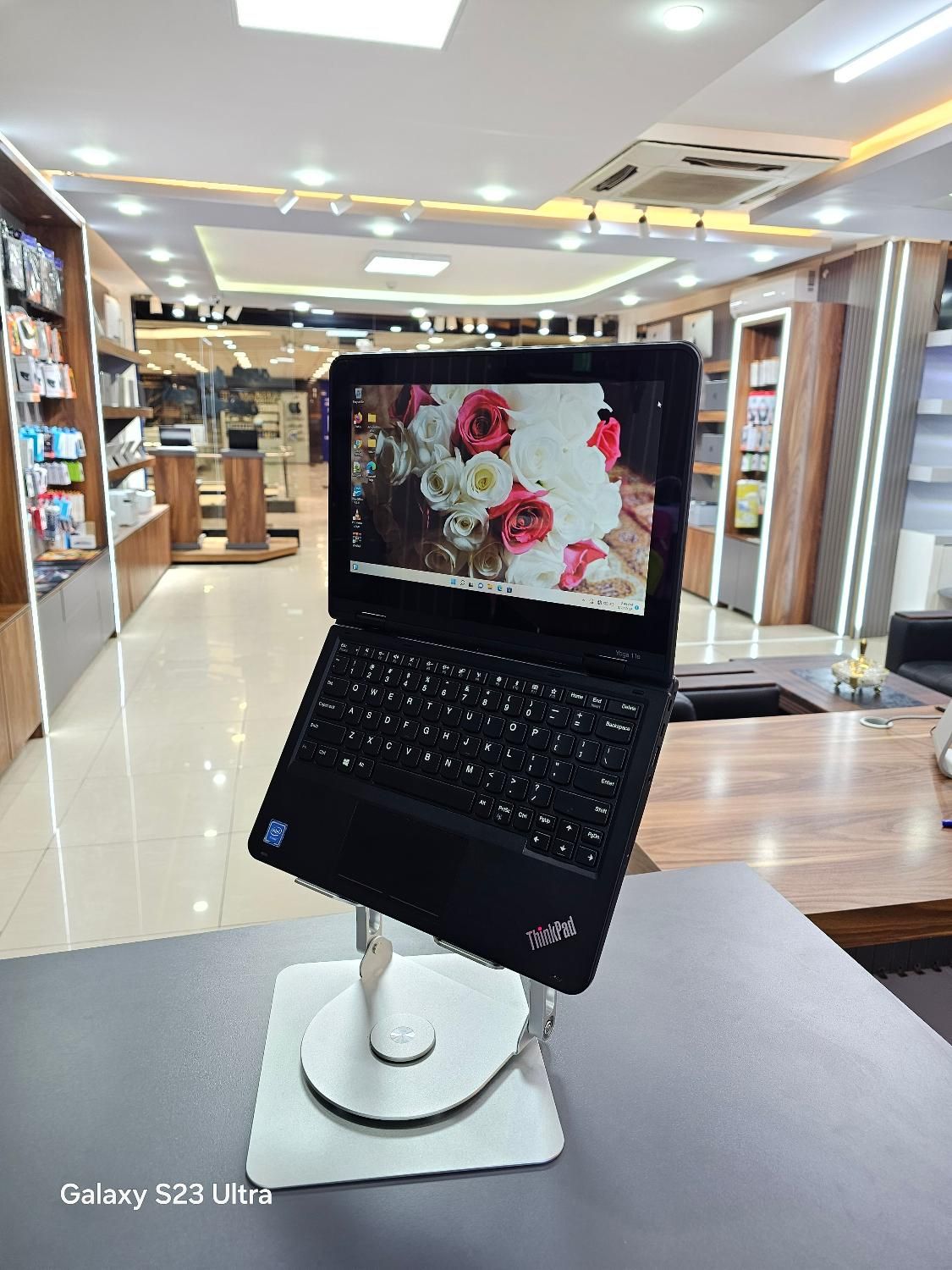 لپتاپ لمسی و تبلت شوLenovo مدلYoga با قلم اورجینال|رایانه همراه|ارومیه, |دیوار