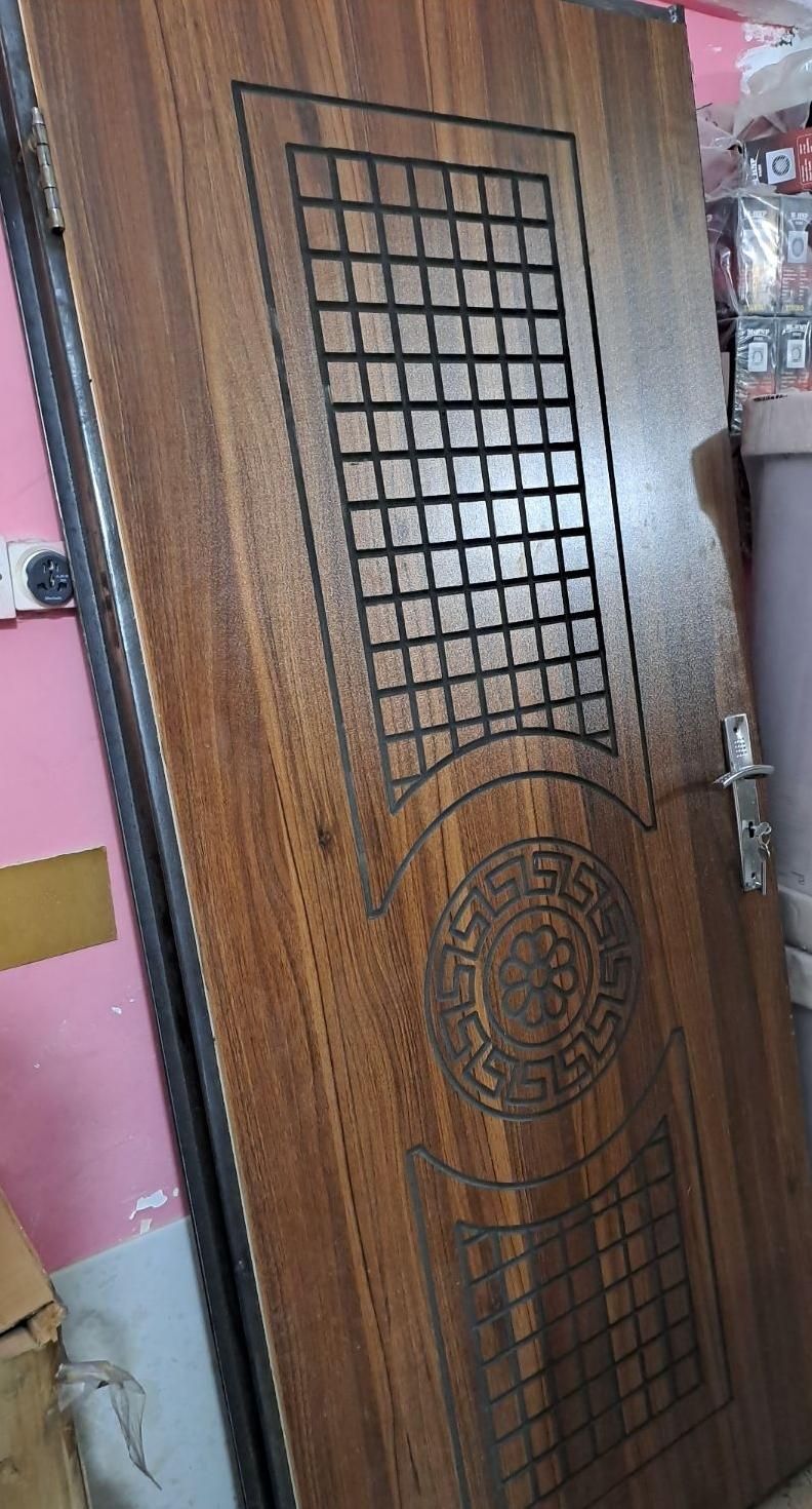 از درب پشت و جلو سی ان سی حما'م اتا'ق|مصالح و تجهیزات ساختمان|قشم, |دیوار