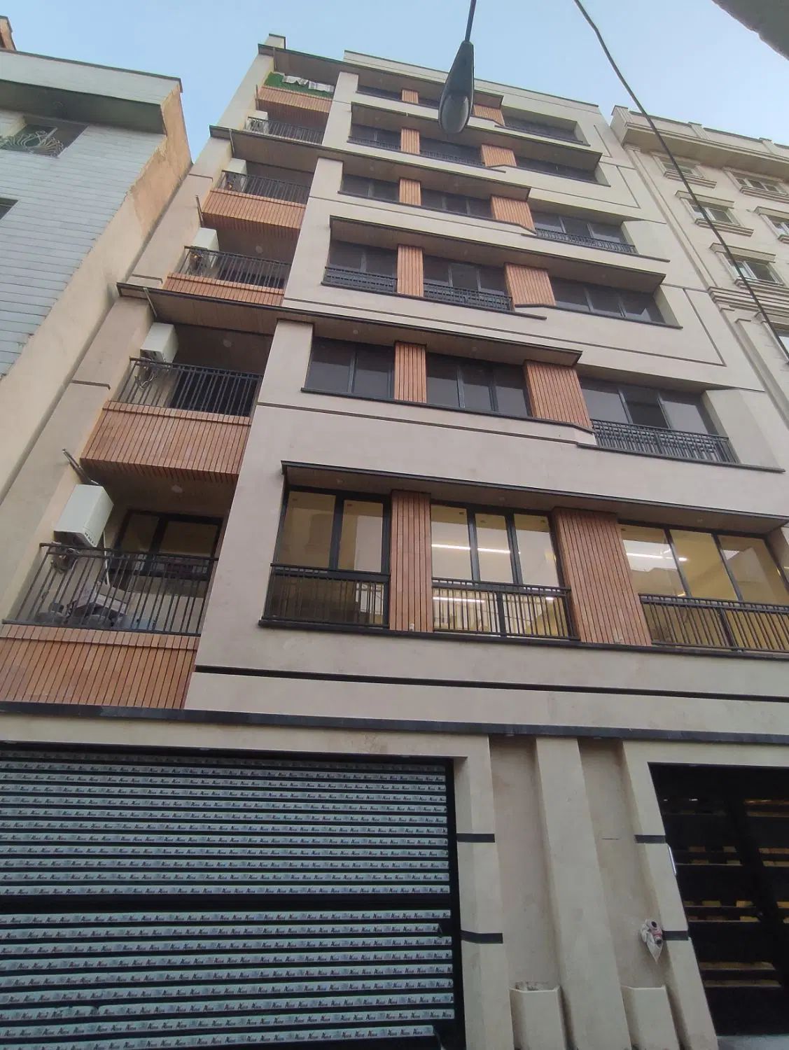 6 طبقه 130 متری تاپ لوکیشن بیدهندی فروش فوری|فروش آپارتمان|تهران, چهارصد دستگاه|دیوار