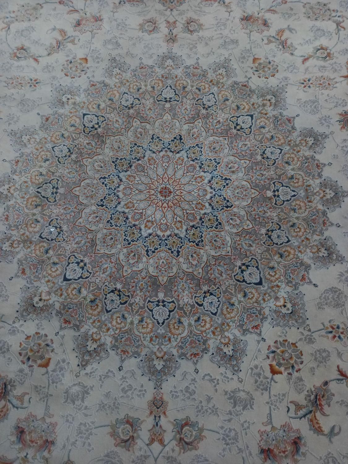 فرش ۱۲۰۰ شانه ۴ متری چهار میلیون و پانصد|فرش|ساوه, |دیوار