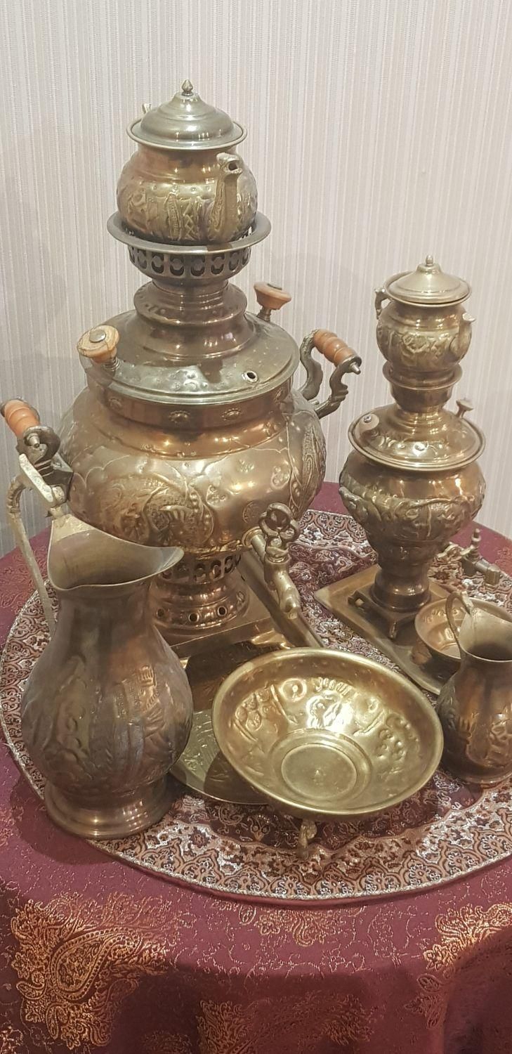 سماور زغالی  بهمراه سیسمونی ست و میز گرد ترمه|کلکسیون اشیاء عتیقه|شهریار, |دیوار
