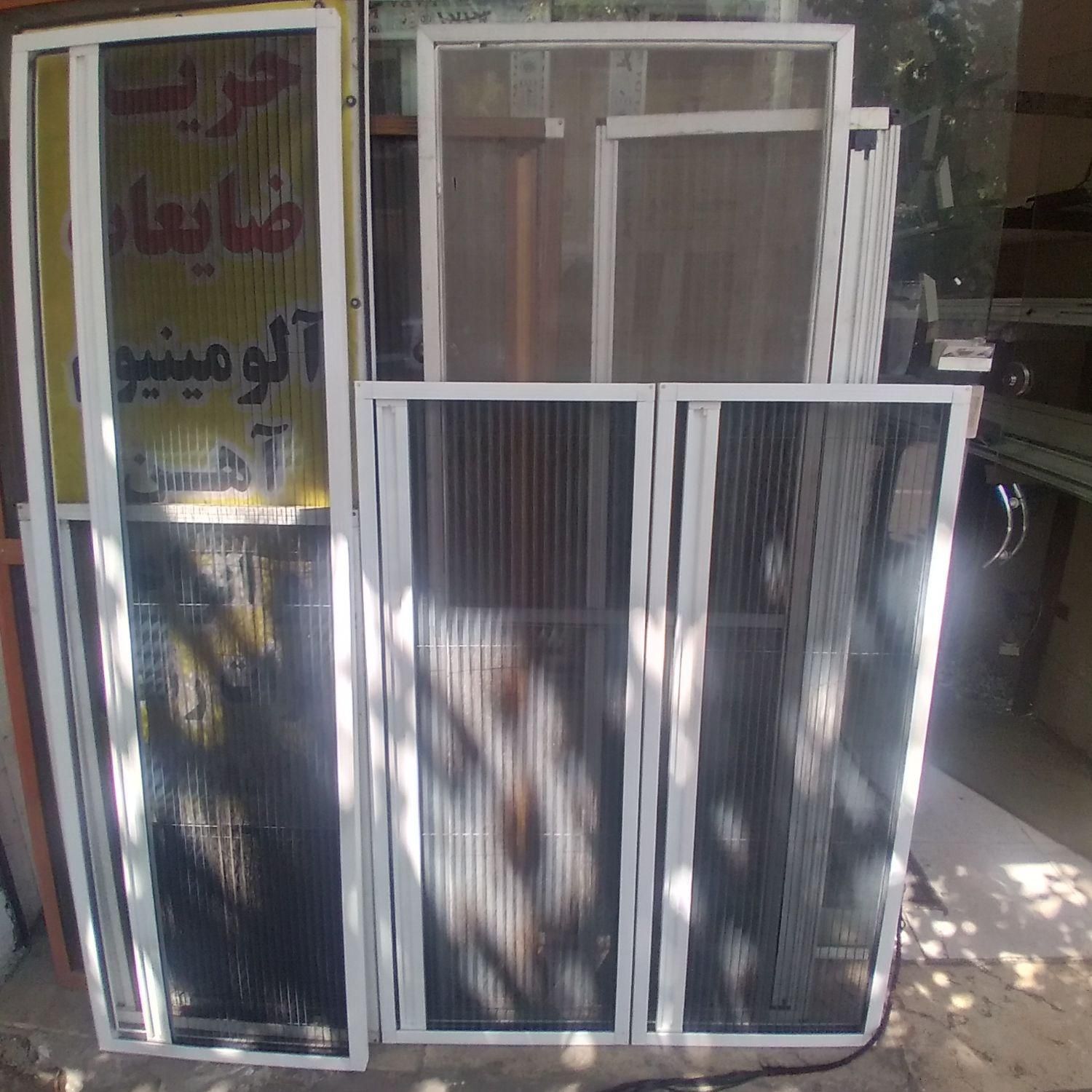 درب و پنجره دوجداره UPVC و توری پلیسه|خدمات پیشه و مهارت|تهران, تهران‌نو|دیوار