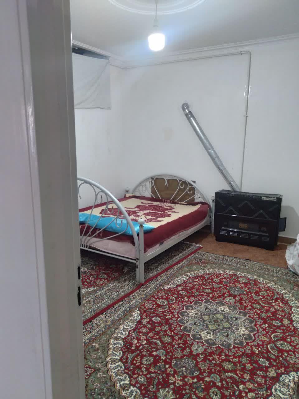 سوییت تمیز بزرگ ودلنشین در گلدشت فقط خانواده|اجارهٔ کوتاه‌مدت آپارتمان و سوئیت|بروجرد, |دیوار