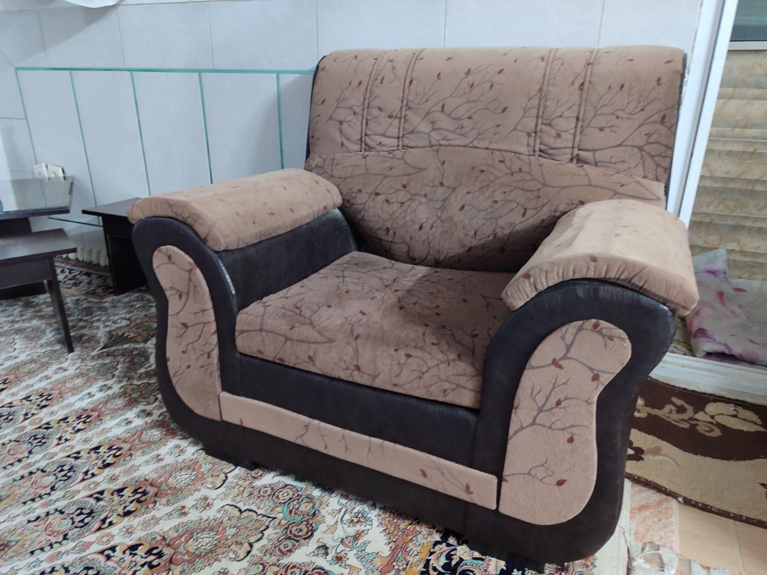 مبل راحتی ۷ نفره|مبلمان خانگی و میز عسلی|اصفهان, بوزان|دیوار