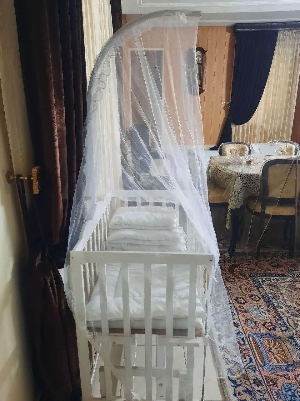 تخت گهواره کنار مادر چوبی|اسباب و اثاث بچه|مشهد, شهید هاشمی نژاد|دیوار