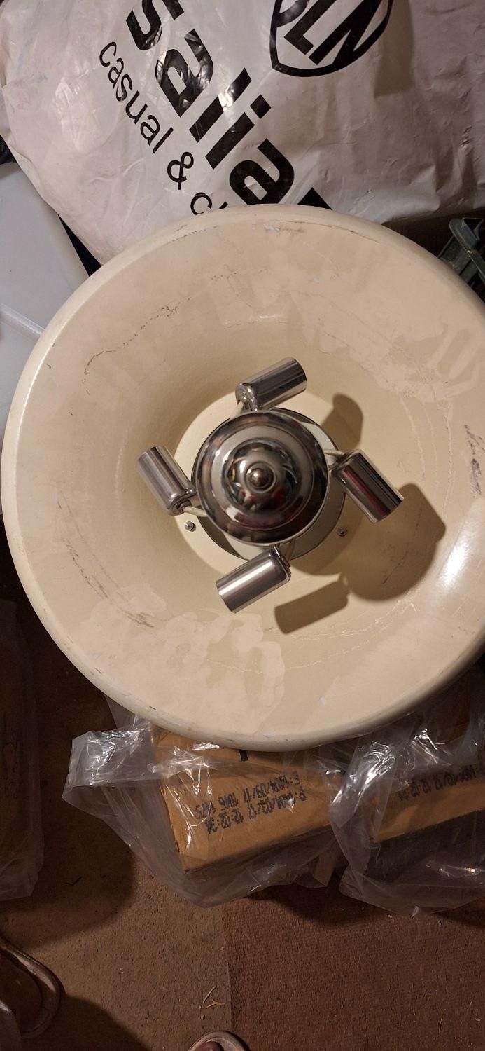 دو عدد لوستر بسیار زیبا و|لوستر و چراغ آویز|کرمان, |دیوار