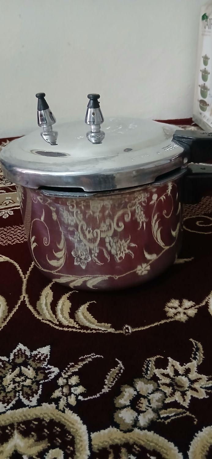 زودپز|ظروف پخت‌وپز|مشهد, رده|دیوار