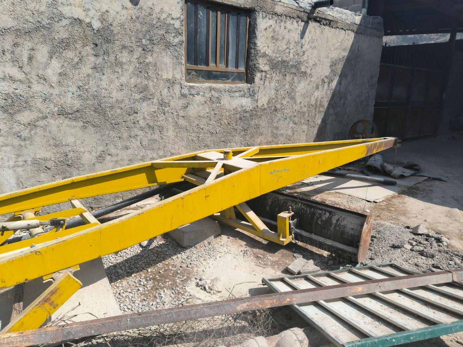 تسطیح کننده تراکتوری یا لولر یا لیور|ماشین‌آلات صنعتی|باشت, |دیوار