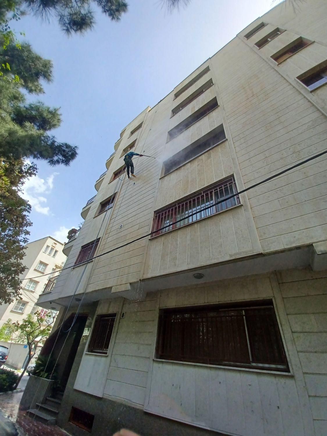 شستوشوی انواع نمای ساختمان سنگی آجر کامپوزیت شیشه|خدمات نظافت|بجنورد, |دیوار