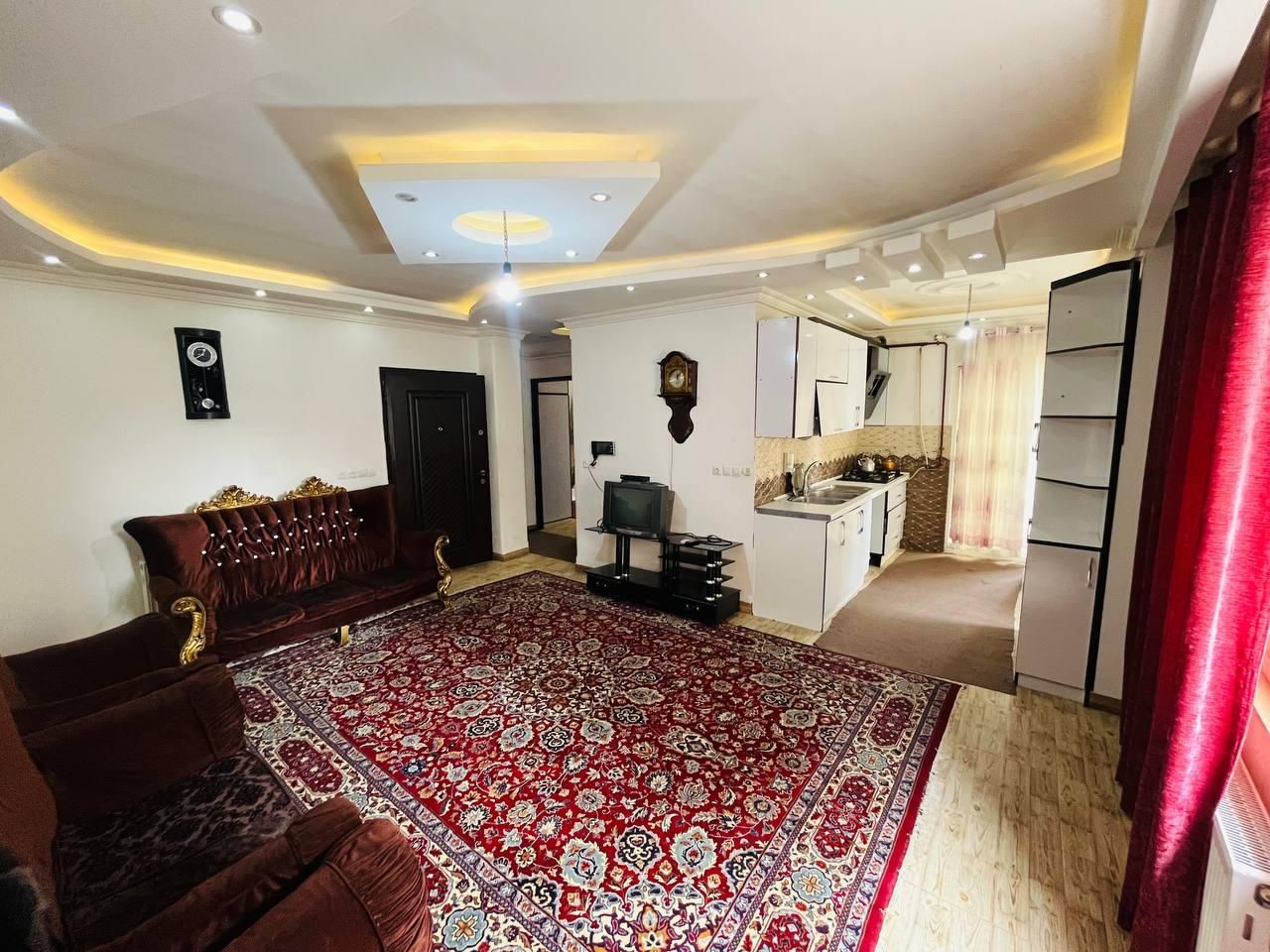 اجاره روزانه/هفتگی/ماهانه آپارتمان و سوئیت|اجارهٔ کوتاه‌مدت آپارتمان و سوئیت|رشت, کوی طالقانی|دیوار