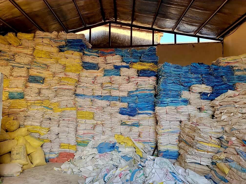 گونی گندم پریفرم کیسه وتمام گونیهای ساده و زخیم|عمده‌فروشی|ری, علایین|دیوار