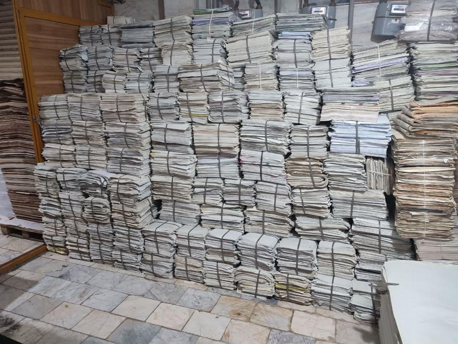 روزنامه باطله وکاغذ باطله اثاث کشی سبد میوه|عمده‌فروشی|تهران, میدان میوه و تره‌بار مرکزی|دیوار