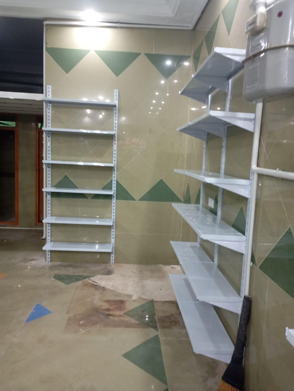 فروش/قفسه/رگال/آینه قدی نصب و اجرا کلنقاط تهران|فروشگاه و مغازه|نسیم‌شهر, |دیوار