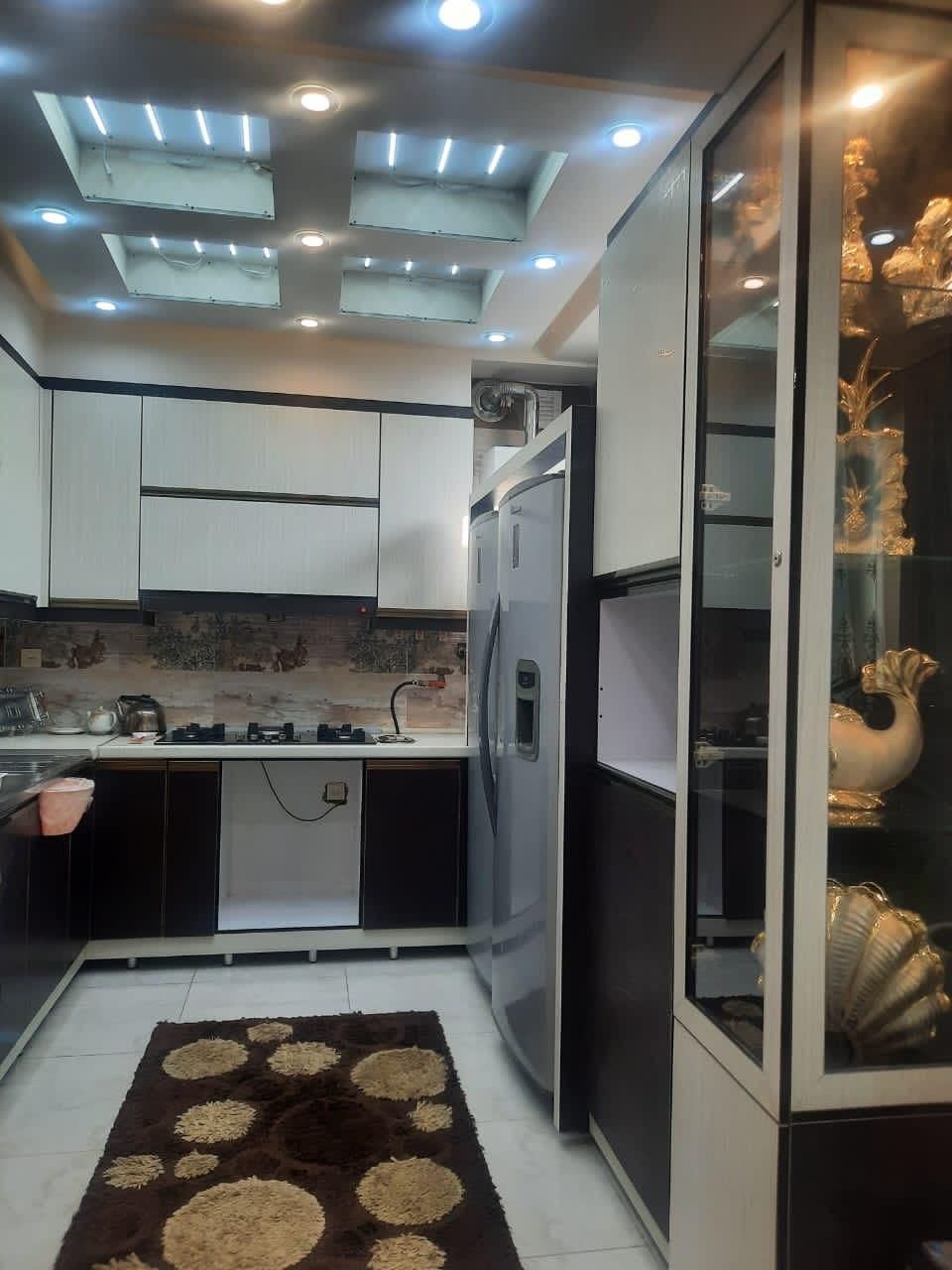 منزل سوئیت شیک دوخوابه دربست نوساز شیک|اجارهٔ کوتاه‌مدت آپارتمان و سوئیت|یزد, |دیوار