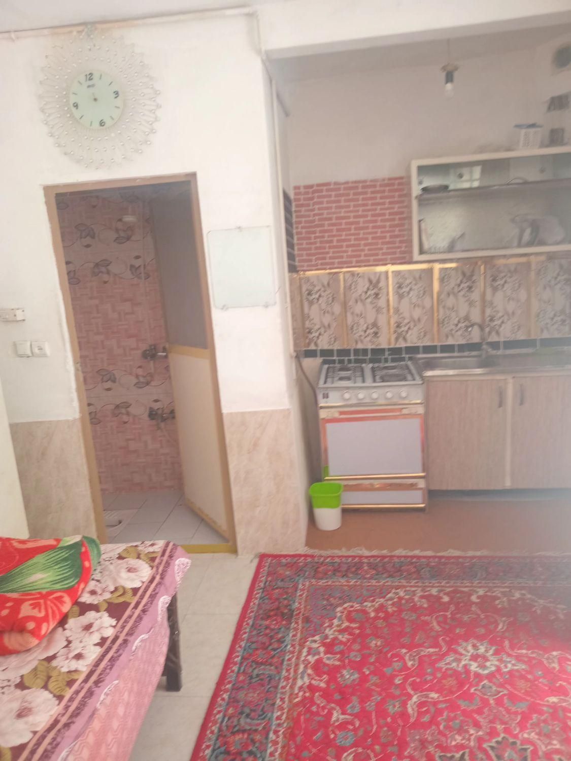 سوئیت اجاره ویلایی  پارکینگداردربستی ماهانه روزانه|اجارهٔ کوتاه‌مدت آپارتمان و سوئیت|مشهد, چهنو|دیوار