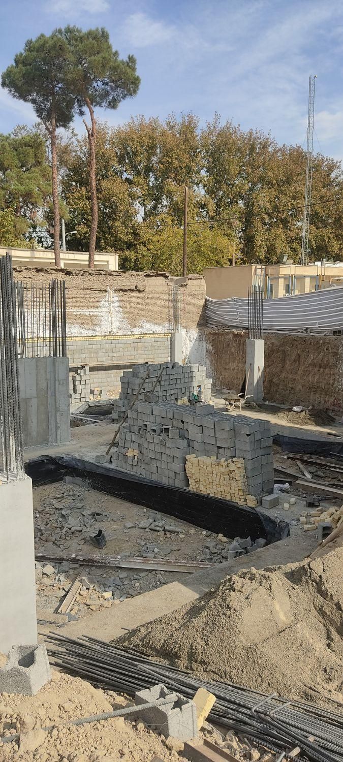 آپارتمان بخر باپیش پرداخت 2 میلیارد ماهی 40 میلیون|پیش‌فروش املاک|اصفهان, جنیران (لادان)|دیوار