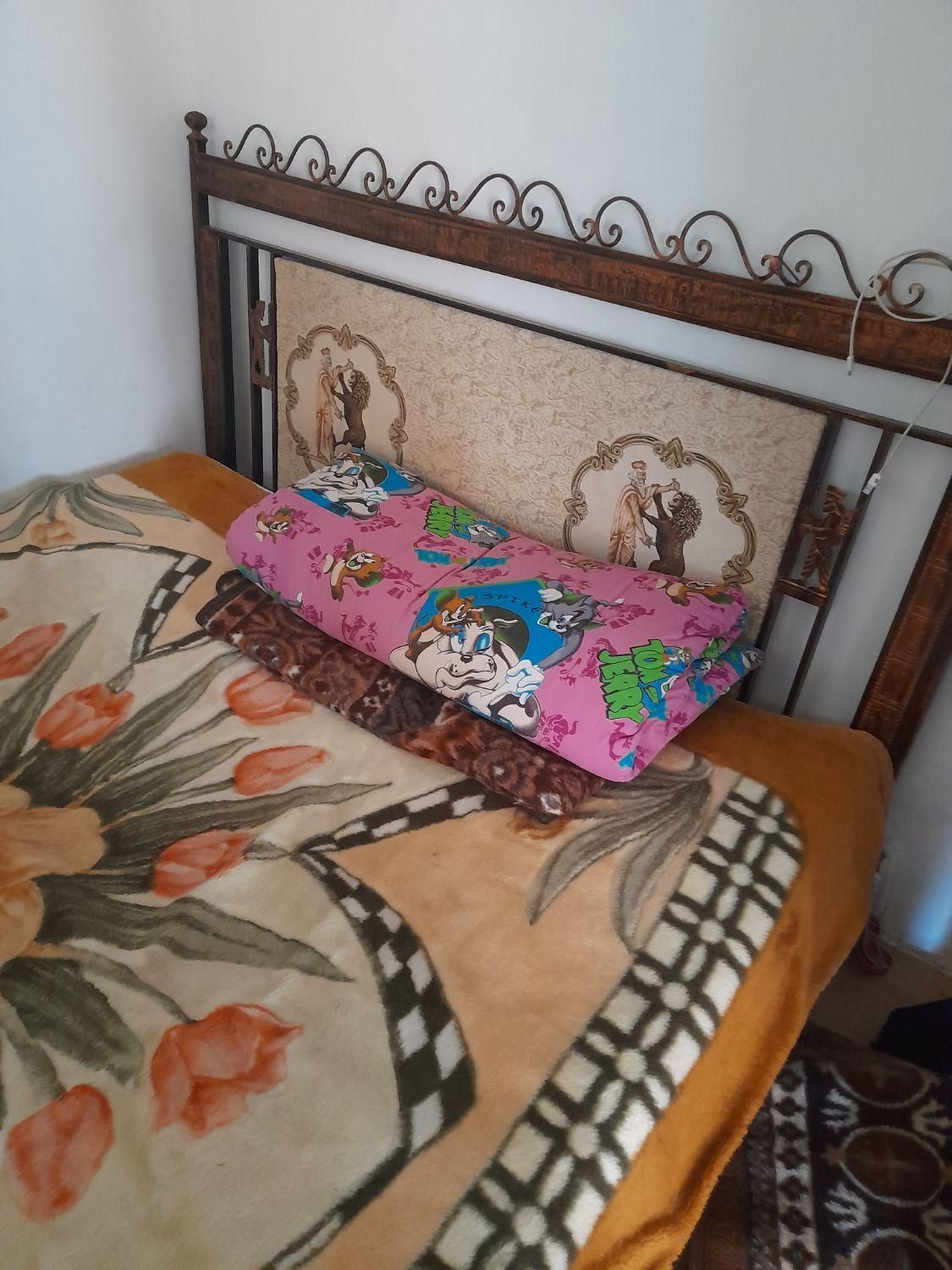 تخت خواب دو نفره در حد نو|تخت و سرویس خواب|تبریز, |دیوار