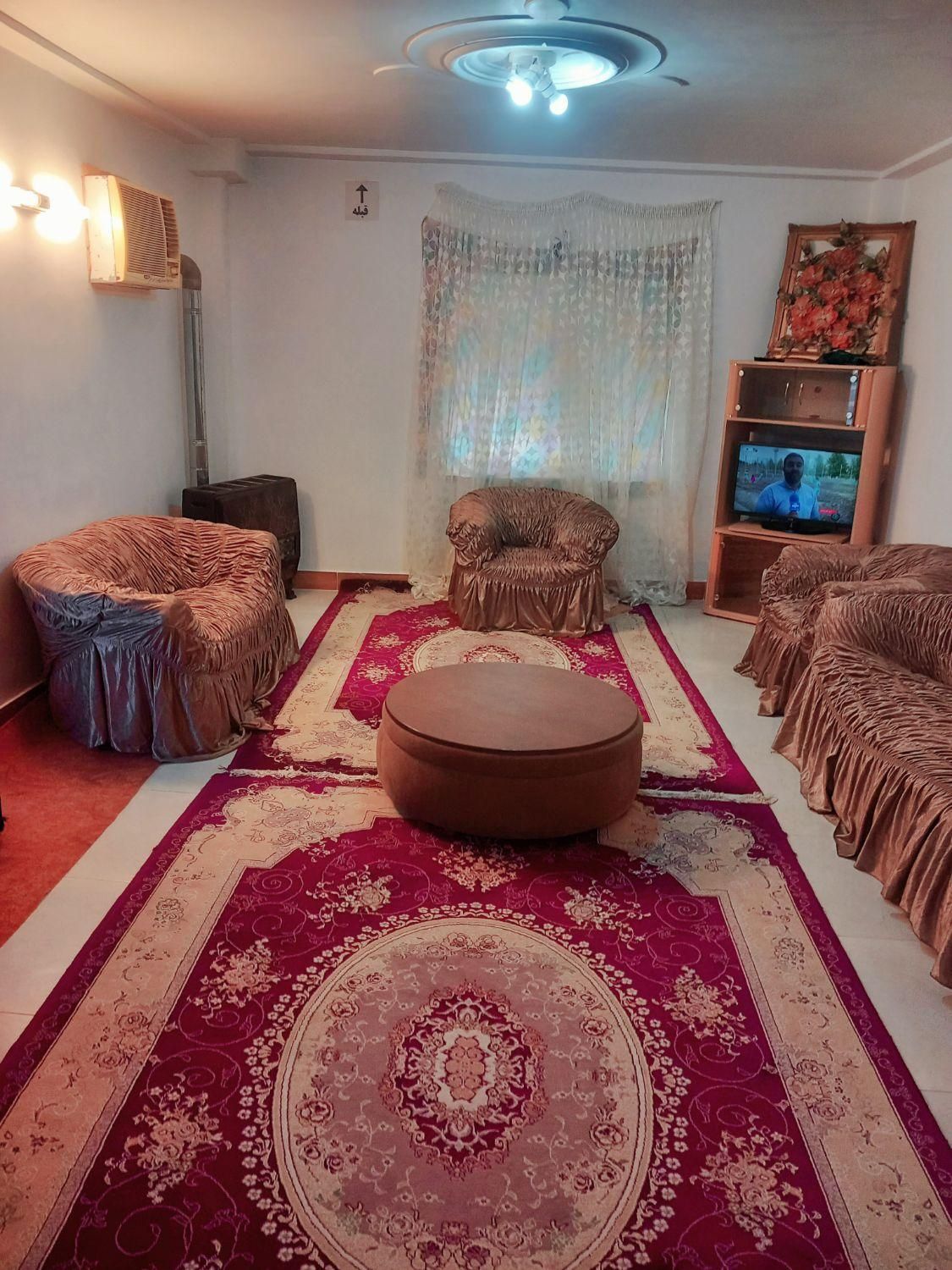با امکانات کامل پارکینگدار،کولردار،درنخجیر|اجارهٔ کوتاه‌مدت آپارتمان و سوئیت|لاهیجان, لیالستان|دیوار