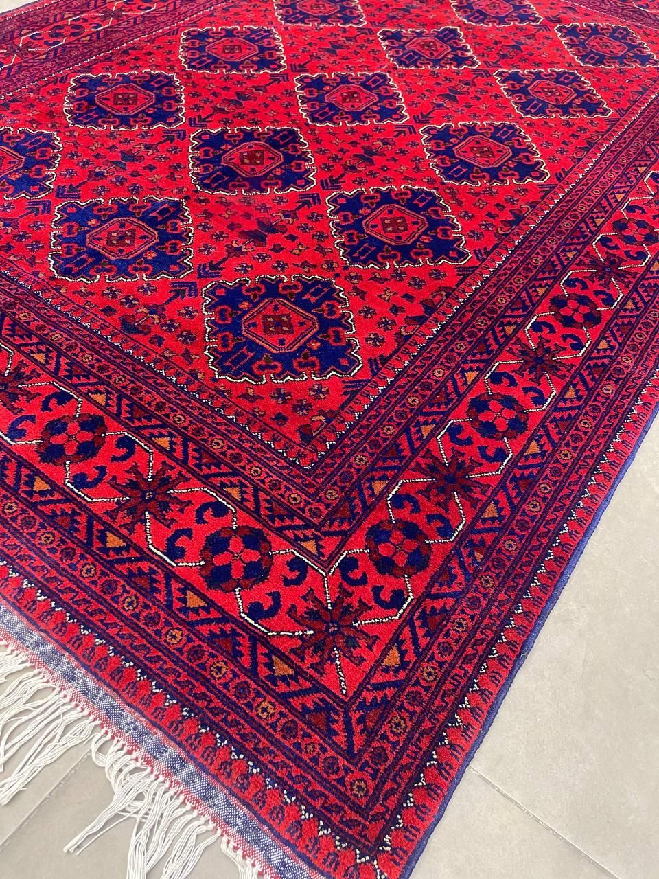 فرش دستباف ۶ متری لاکی سرمه ای سبزولیمویشم داریم|فرش|مشکین‌دشت, |دیوار
