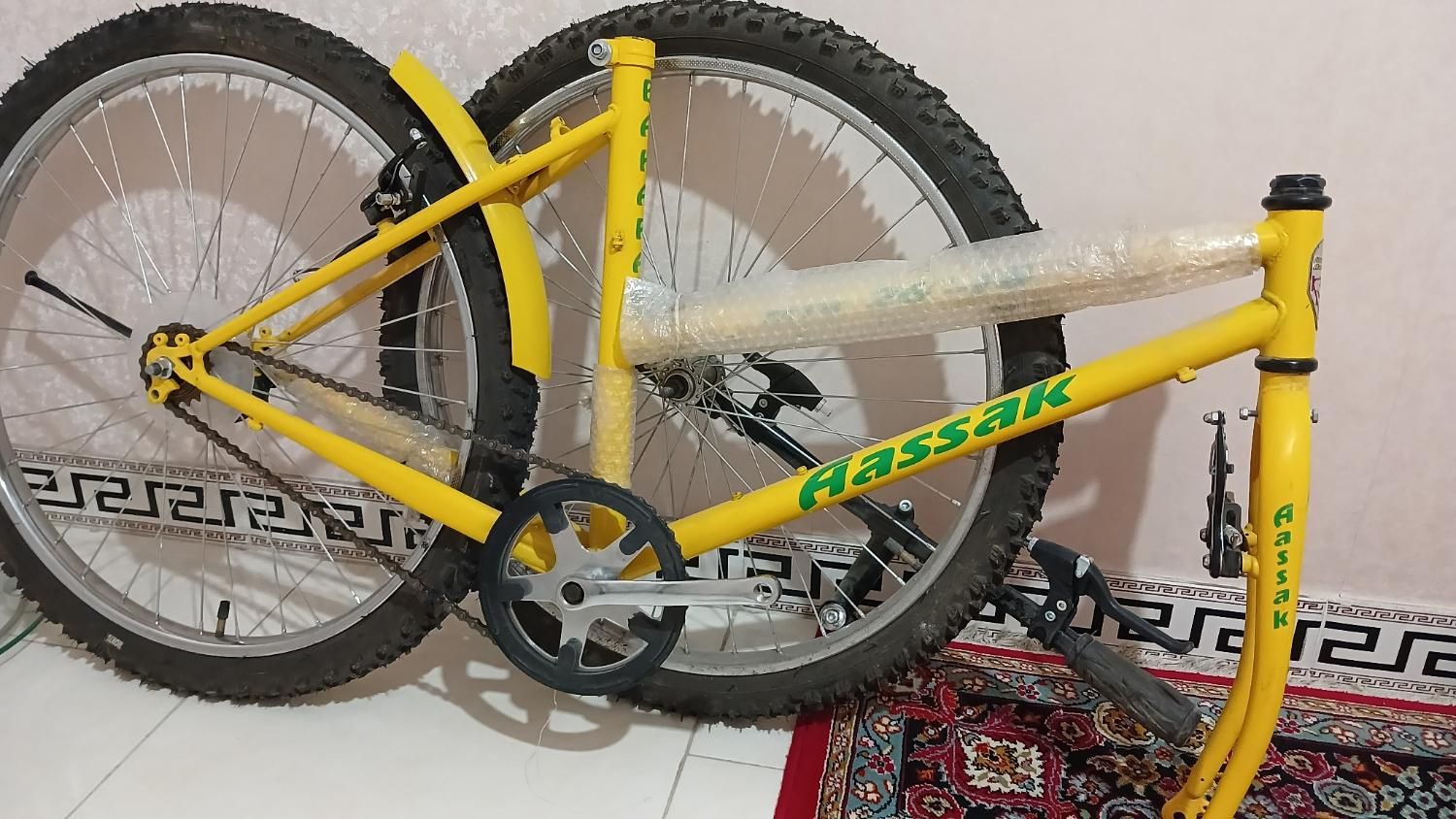 دوچرخه 26 آساک|دوچرخه، اسکیت، اسکوتر|اندیشه, اندیشه فاز ۱|دیوار