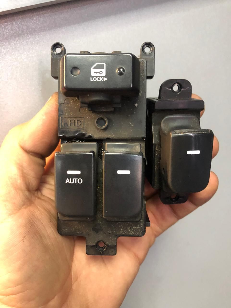 آخرین قیمت کلید بالابر  قفل کمربند نوار بوق میراژ|قطعات یدکی و لوازم جانبی|تهران, کوی بیمه|دیوار