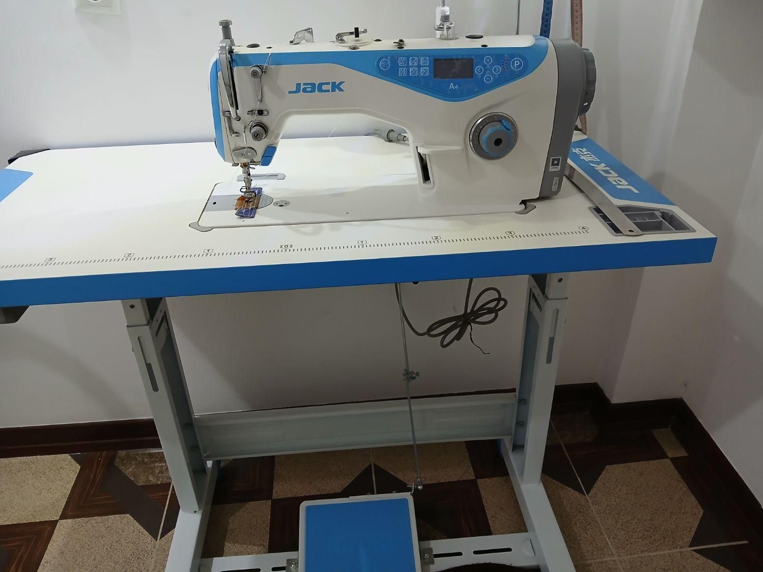 فروش چرخ خیاطی راسته دوزمدلA4نووتروتمییز|چرخ خیاطی و ریسندگی|قائمشهر, |دیوار