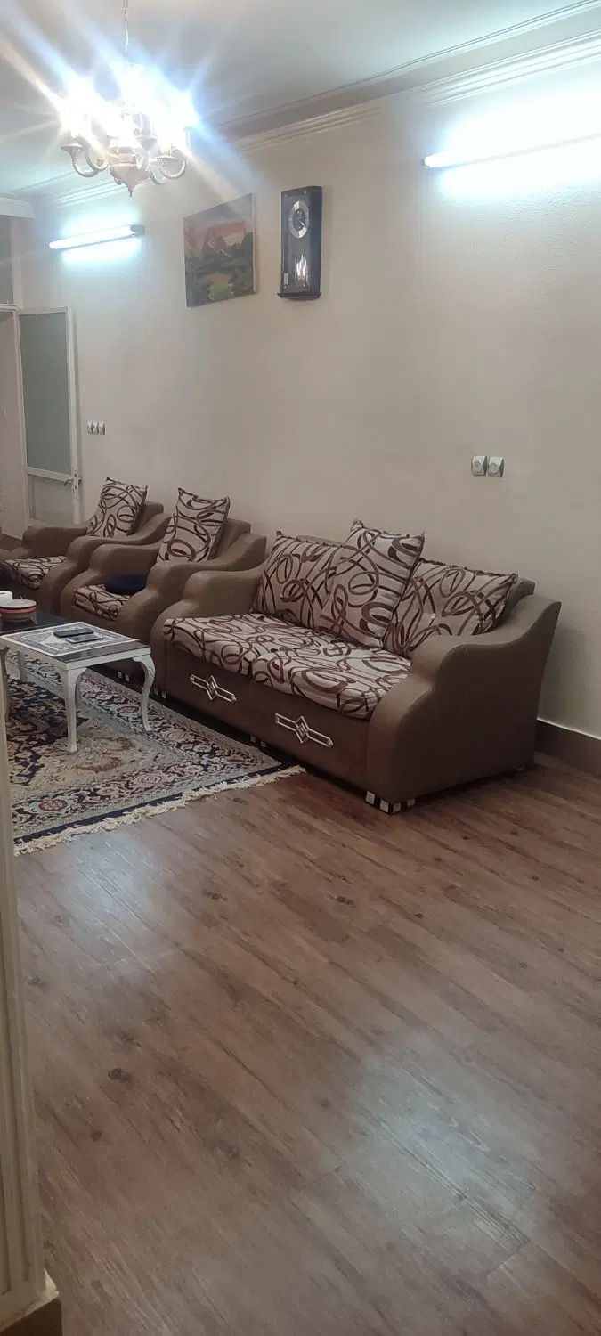 ا ۹۴ متری ۲ خوابه طبقه ۳در B۴ بدون اسانسور|اجارهٔ آپارتمان|فولادشهر, B4|دیوار