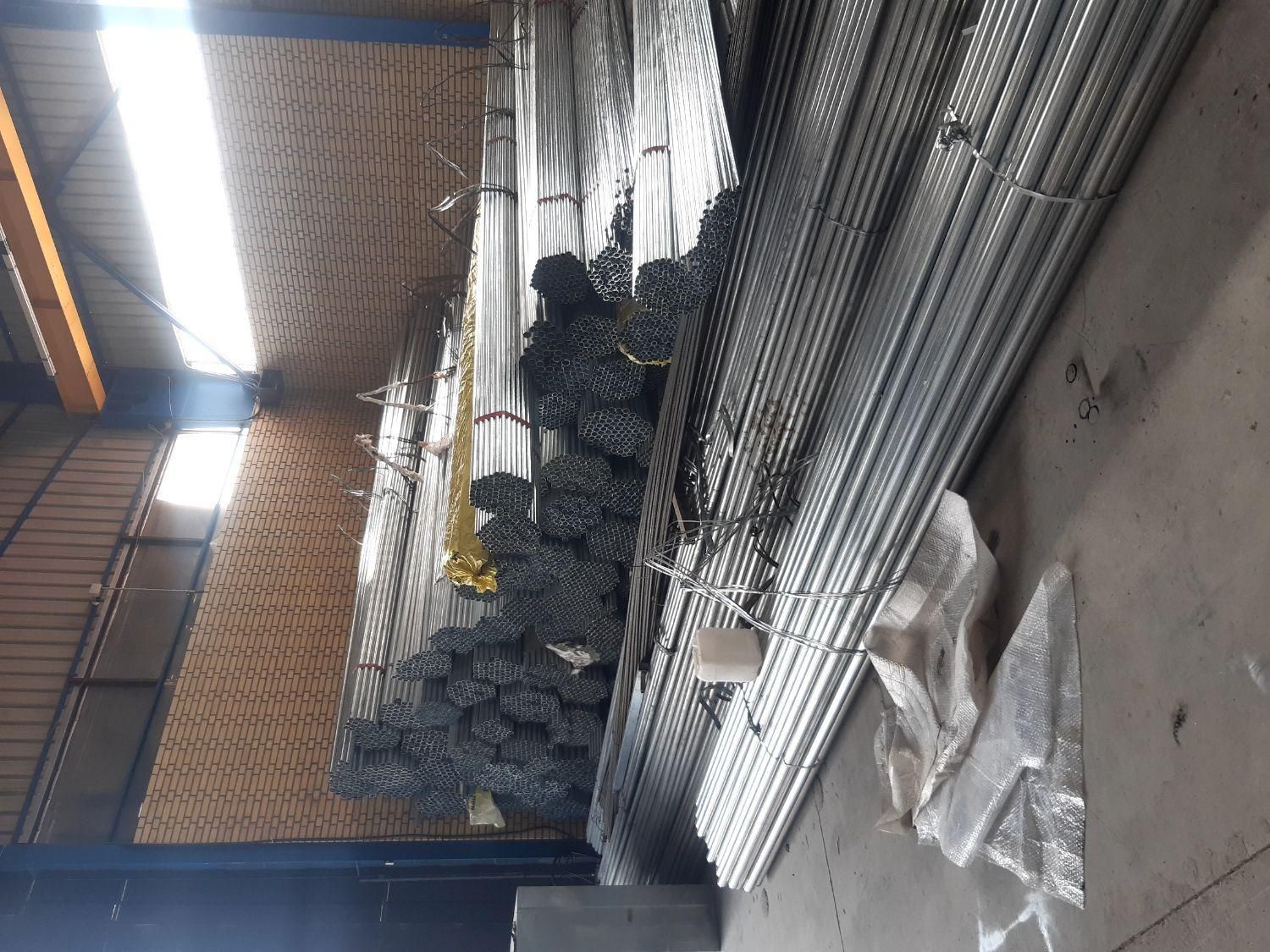 گلخانه لوله سیاه و گالوانیزه|گل و گیاه طبیعی|شهرضا, |دیوار