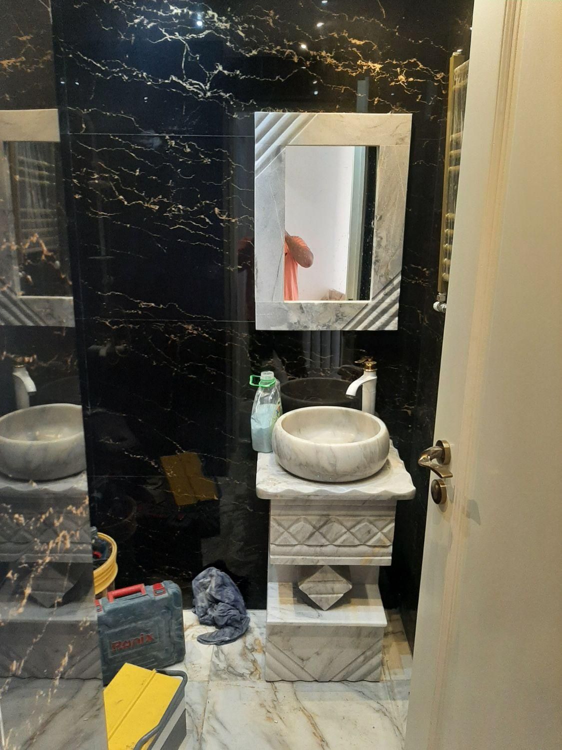 لوله کشی،تاسیسات،آب وفاضلاب،ترکیدگی،رفع نم ورطوبت|خدمات پیشه و مهارت|پرند, فاز ۶|دیوار