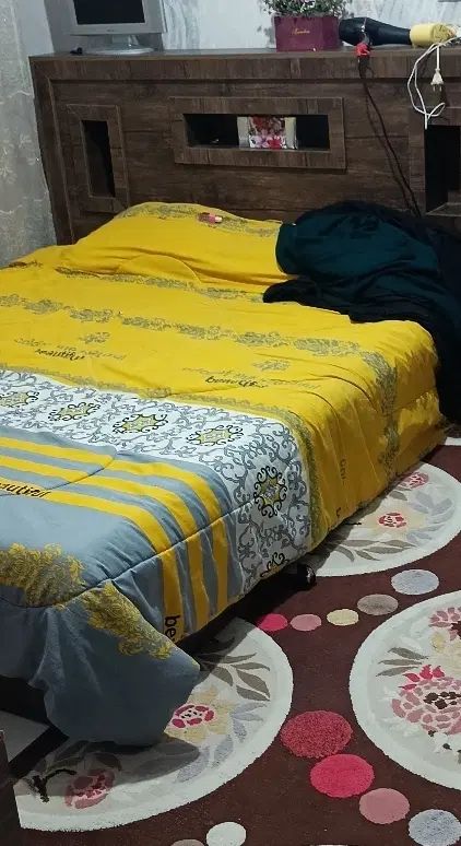 روتختی|سرویس روتختی|مشهد, هفت تیر (نه دره)|دیوار