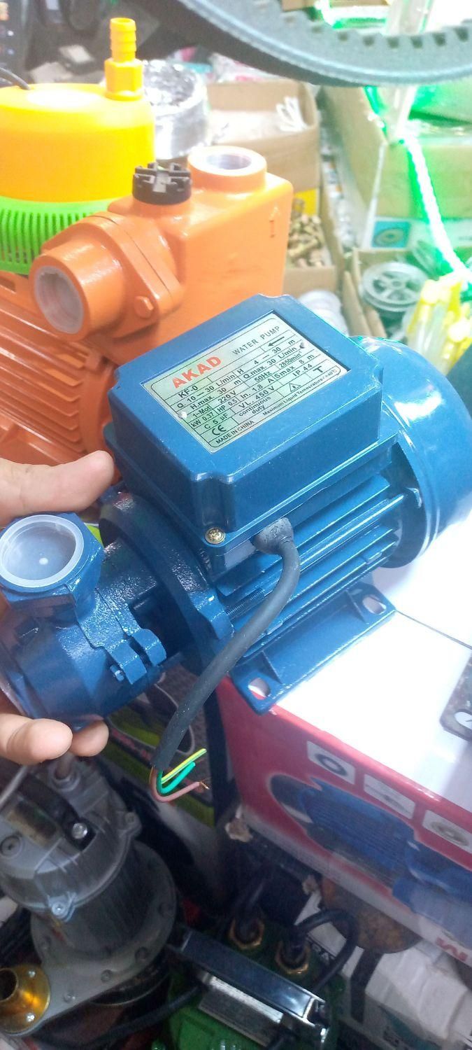 پمپ آب نیم اسب ایتالیایی پمپاژ۳۰متری رفع فشارپایین|مصالح و تجهیزات ساختمان|بروجرد, |دیوار