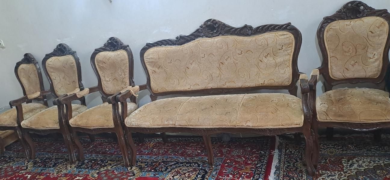 دو دست مبل|مبلمان خانگی و میز عسلی|مراغه, |دیوار