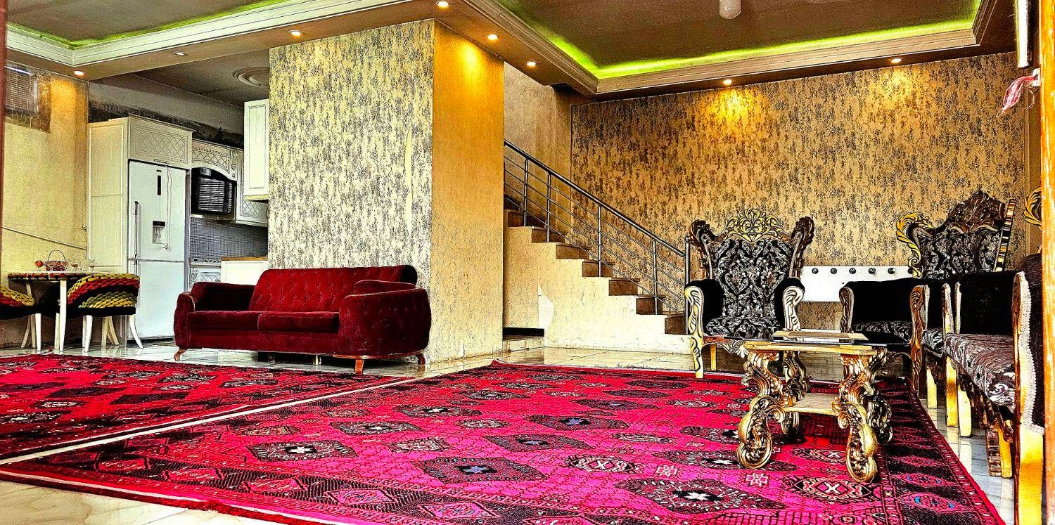 اجاره روزانه/هفتگی/ساعتی/ویلا ۱۵۰۰ متری|اجارهٔ کوتاهمدت ویلا و باغ|ورامین, ورامین|دیوار