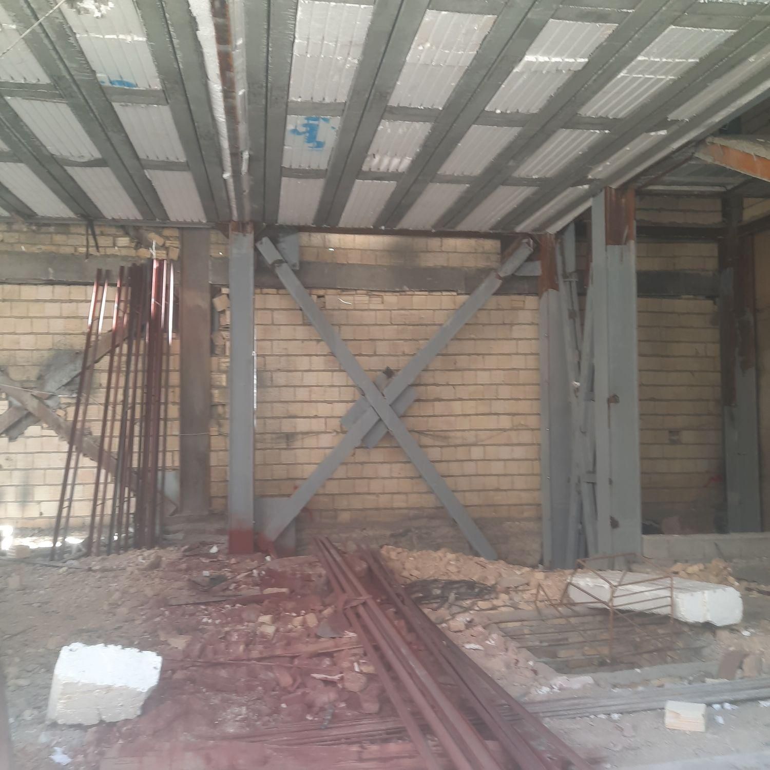 جوشکاری والپست مهار بندی و اسکلت ‌تیراهن|خدمات پیشه و مهارت|شیراز, احمدی جنوبی|دیوار