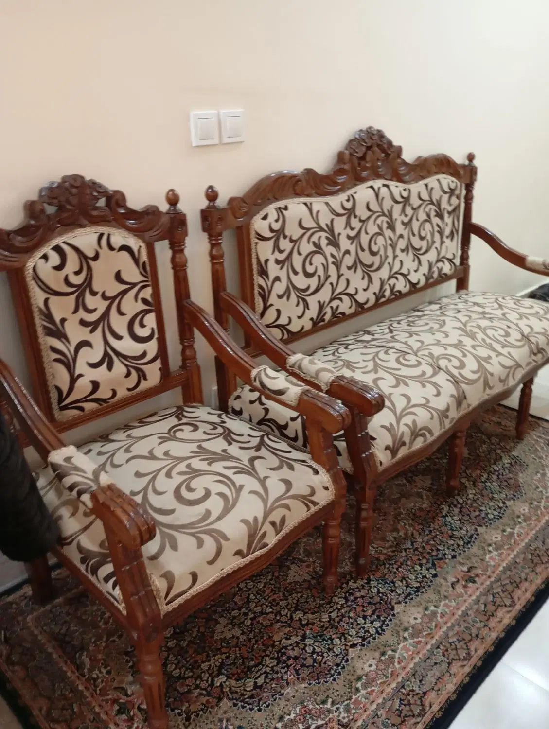 مبل نیم ست چوب|مبلمان خانگی و میز عسلی|اندیشه, اندیشه فاز ۲|دیوار