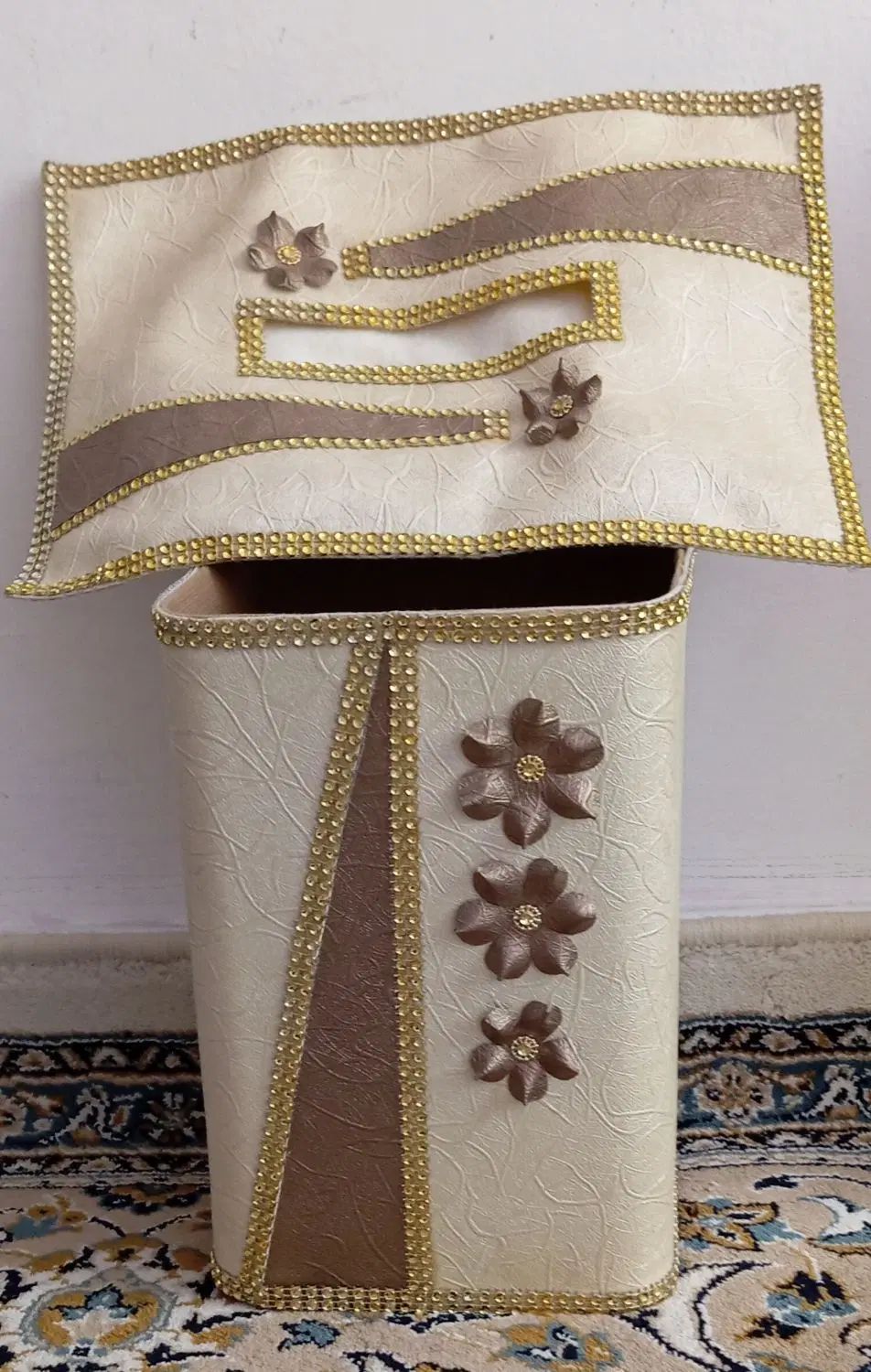 ست جعبه سطل و دستمال چرمی کار دست|صنایع دستی و سایر لوازم تزئینی|مشهد, امام رضا (ع)|دیوار
